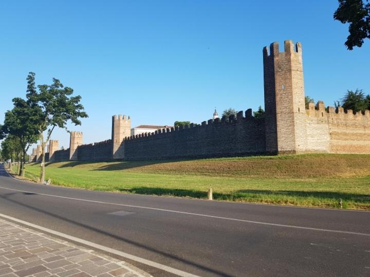 Ostello Citta' Murata Montagnana  Buitenkant foto
